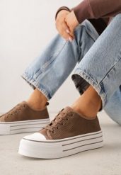 Brązowe Ażurowe Trampki na Platformie Irivana. Brązowe obuwie sportowe damskie Renee, w ażurowe wzory, z jeansu, boho, bez zapięcia. Za 79.99 zł.