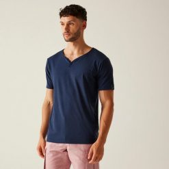 Koszulka turystyczna męska Dewi. Czerwone koszulki sportowe męskie Regatta, m, bez wzorów, z bawełny, bez kołnierzyka, bez ramiączek, trekkingowe. Za 142.00 zł.