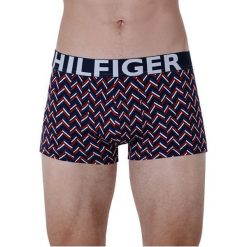 Tommy Hilfiger Męski Bokser Hilfiger Lr Trunk Chevron Tango Red Um0Um00902-611 (Rozmiar M). Bokserki męskie marki Tommy Hilfiger. W wyprzedaży za 107.00 zł.