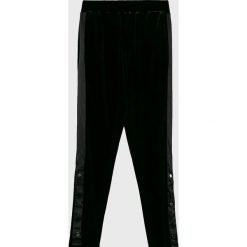 Guess Jeans - Spodnie dziecięce 136-175 cm. Legginsy dla dziewczynek marki Guess Jeans. W wyprzedaży za 119.90 zł.
