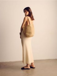 Torebka handmade z rafii - beżowy. Brązowe torebki do ręki damskie Reserved, bez wzorów, bez dodatków. Za 259.99 zł.