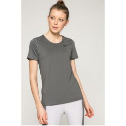 Nike - Top. Szare topy damskie Nike, z dzianiny, z okrągłym kołnierzem, z krótkim rękawem. W wyprzedaży za 99.90 zł.
