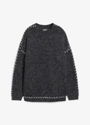 Długi sweter z puszystej przędzy. Czarne swetry damskie bonprix, bez wzorów, z dzianiny, bez kołnierzyka, bez ramiączek, długie, bez kaptura. Za 129.99 zł.