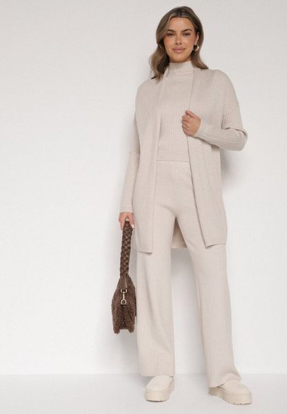 Beżowy Dzianinowy Komplet z Wiskozą Spodnie Bluzka z Półgolfem i Kardigan Vetisena. Brązowe bluzki damskie Born2be, l, bez wzorów, z dzianiny, biznesowe. Za 239.99 zł.