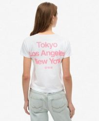 Dopasowana koszulka Core Logo City. Białe t-shirty damskie Superdry., bez wzorów, z bawełny, bez kołnierzyka. Za 153.85 zł.