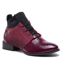Botki Maciejka. Czerwone botki damskie Maciejka, bez obcasa, na płaskiej podeszwie, bez zapięcia. Za 379.99 zł.