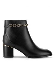 Sergio Bardi Botki WYL3211-14Z-SB Czarny. Czarne botki damskie Sergio Bardi, ze skóry, bez obcasa, na słupku, bez zapięcia. Za 174.99 zł.