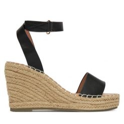 Espadryle DeeZee. Czarne sandały damskie DeeZee, bez wzorów, bez obcasa, bez zapięcia. Za 97.99 zł.