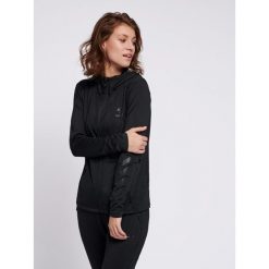 Bluza fitness damska Hummel zip Selby. Szare bluzy damskie Hummel, na wiosnę, xs, bez wzorów, z dżerseju, z kapturem. Za 243.60 zł.