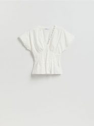 Taliowana bluzka - biały. Białe bluzki damskie Reserved, l, bez wzorów, z bawełny, bez kołnierzyka, bez ramiączek. Za 119.99 zł.