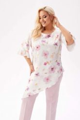 Elegancka tunika Liliana z asymetrycznym krojem w romantyczne kwiaty PLUS SIZE XXL. Czerwone bluzki damskie Moda Size Plus Iwanek, plus size, bez wzorów, z elastanu, eleganckie, z asymetrycznym kołnierzem, plus size, bez ramiączek. Za 239.90 zł.