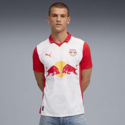 Męska koszulka domowa FC Red Bull Salzburg 25/26 PUMA White Red. Białe koszulki sportowe męskie Puma, m, bez wzorów, bez kołnierzyka, bez ramiączek, do piłki nożnej. Za 429.00 zł.