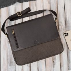 Torba męska na ramię na laptopa ze skóry naturalnej i canvasu brązowa Paolo Peruzzi AY-02-BR. Brązowe torby na laptopa męskie bez wzorów, z bawełny. Za 249.00 zł.