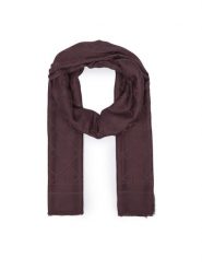 Calvin Klein Szal Emblem Aop Glossy Tonal Scarf LV04F8096G Bordowy. Czerwone czapki i kapelusze damskie Calvin Klein, bez wzorów, z materiału. Za 269.99 zł.