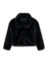 Guess Futro J6BL06 W3998 Czarny Regular Fit. Czarne kurtki i płaszcze dla dziewczynek Guess, z aplikacjami, z futra, bez kaptura. Za 474.99 zł.