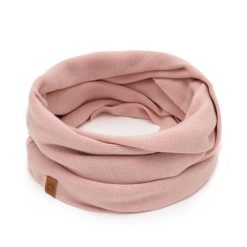 Zawijany pudrowy komin damski Brødrene k4 9940. Czerwone szaliki i chusty damskie na zimę, bez wzorów, eleganckie. Za 64.90 zł.