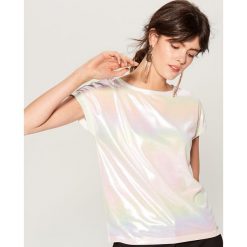 Koszulka z holograficznym efektem - Biały. Białe t-shirty damskie Mohito. Za 39.99 zł.