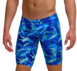 Spodenki FUNKY TRUNKS Storm Chaser - jammery chłopięce. Niebieskie kąpielówki dla chłopców FUNKY TRUNKS, bez wzorów, z materiału. Za 199.00 zł.