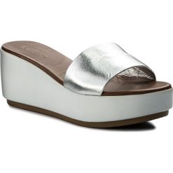 Klapki INUOVO - 8695 Silver. Klapki damskie marki bonprix. W wyprzedaży za 129.00 zł.