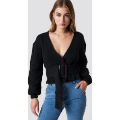 NA-KD Trend Krótki kardigan z paskiem - Black. Kardigany damskie marki NA-KD Trend. Za 202.95 zł.