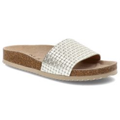 Srebrne Klapki Yokono Eleganckie Skórzane Buty Damskie. Szare klapki damskie Yokono, bez wzorów, bez obcasa, bez zapięcia. Za 109.00 zł.