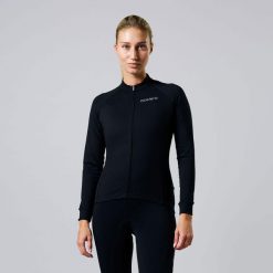 Damska koszulka kolarska z długim rękawem Essential Thermofleece Winter. Czarne bluzy sportowe damskie ACELERA, bez wzorów, z polaru, bez kołnierzyka, bez ramiączek, rowerowe. W wyprzedaży za 211.46 zł.