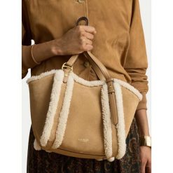 Torebka LAUREN RALPH LAUREN. Brązowe torebki do ręki damskie Lauren Ralph Lauren, bez wzorów, klasyczne, bez dodatków. Za 1,599.00 zł.