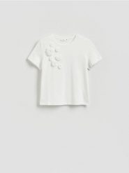 T-shirt oversize z aplikacjami - wielobarwny. T-shirty damskie Reserved, l, z aplikacjami, z bawełny, bez kołnierzyka. Za 79.99 zł.