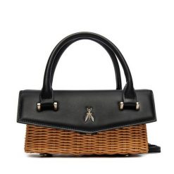 Torebka Patrizia Pepe. Czarne torebki do ręki damskie Patrizia Pepe, bez wzorów, bez dodatków. Za 949.99 zł.