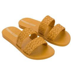 Klapki basenowe damskie Ipanema Renda II. Brązowe klapki damskie Ipanema, bez wzorów, z jeansu, eleganckie, bez obcasa. Za 55.99 zł.