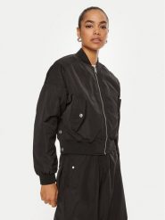 Karl Lagerfeld Jeans Kurtka bomber 240J1501 Czarny Relaxed Fit. Czarne kurtki damskie Karl Lagerfeld Jeans, m, bez wzorów, z jeansu, bez kaptura. Za 689.99 zł.