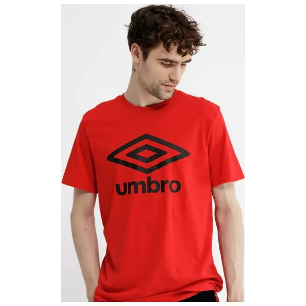 Umbro Koszulka Ss Fw Large Logo , czerwony, rozmiar M. Czerwone koszulki sportowe męskie Umbro, m, z aplikacjami, z materiału, bez kołnierzyka, bez ramiączek, climacool (adidas). Za 59.99 zł.