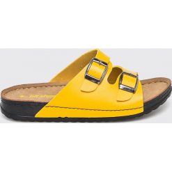 Answear - Klapki Hit Shoes. Żółte klapki damskie ANSWEAR, z materiału. W wyprzedaży za 59.90 zł.
