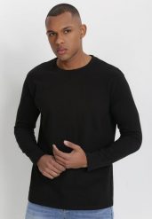 Czarny Longsleeve Acsyphise. Czarne bluzki z długim rękawem męskie Born2be, m, bez wzorów, z bawełny, klasyczne, bez kołnierzyka. Za 29.99 zł.