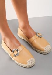 Beżowe Espadryle Auxamene. Brązowe espadryle damskie Renee, z aplikacjami, z okrągłym noskiem, bez obcasa, na płaskiej podeszwie, bez zapięcia. Za 39.99 zł.