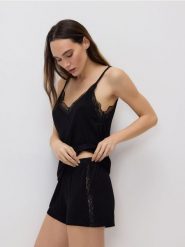 Dwuczęściowa piżama z wiskozą - czarny. Czarne piżamy damskie Reserved, l, bez wzorów, z tkaniny, bez ramiączek. Za 89.99 zł.