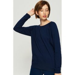 Bluza z raglanowymi rękawami - Granatowy. Niebieskie bluzy damskie Sinsay. Za 29.99 zł.