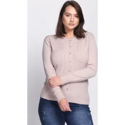 Beżowy Sweter Reveal of My Heart. Brązowe swetry damskie Born2be, z okrągłym kołnierzem. Za 69.99 zł.
