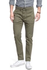 LEE AUSTIN MĘSKIE SPODNIE MATERIAŁOWE LICHEN GREEN L71BLE82 112119536. Zielone spodnie materiałowe męskie Lee, l, bez wzorów, z materiału. Za 199.99 zł.