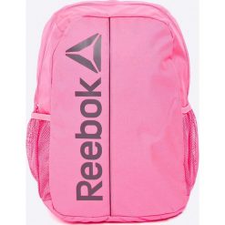 Reebok - Plecak. Różowe plecaki damskie Reebok, w paski, z materiału. W wyprzedaży za 59.90 zł.