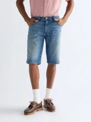 MESKIE SZORTY WRANGLER COLTON SHORTS HARBOR BLUE 112378707. Niebieskie szorty męskie Wrangler, bez wzorów, z jeansu. Za 149.99 zł.