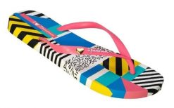 Japonki damskie plażowe do rekreacji Ipanema I love Design. Klapki damskie Ipanema, z aplikacjami, z materiału, sportowe, bez obcasa, na płaskiej podeszwie. Za 142.60 zł.