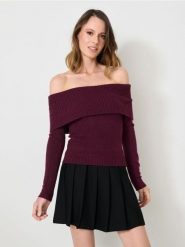 Sweter z dekoracyjnym dekoltem - czerwony. Czerwone swetry damskie Sinsay, l, bez wzorów, bez kołnierzyka, bez ramiączek, bez kaptura. Za 59.99 zł.