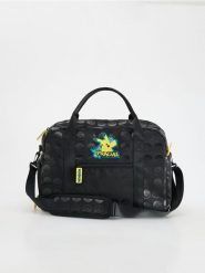 Sportowa torba Pokémon - czarny. Czarne torby i plecaki dziecięce Reserved, z materiału, małe. W wyprzedaży za 79.99 zł.