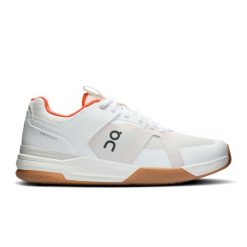 ON THE ROGER Clubhouse PRO Ivory | Flame Sneakersy męskie. Białe buty sportowe męskie On, bez zapięcia, tenisowe. Za 599.99 zł.