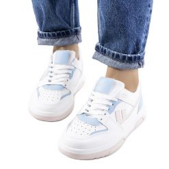 Białe sneakersy damskie Arsan. Białe trampki i tenisówki damskie bez wzorów, ze skóry, klasyczne, bez zapięcia. Za 83.50 zł.