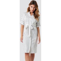 MANGO Sukienka Agnes Midi - White,Offwhite. Białe sukienki damskie Mango, w paski, z materiału, z okrągłym kołnierzem, z krótkim rękawem. Za 202.95 zł.