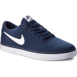 Buty NIKE - Sb Check Solar Cnvs 843896 400 Midnight Navy/White. Półbuty na co dzień męskie marki Nike. W wyprzedaży za 189.00 zł.