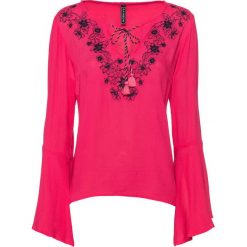 Bluzka bonprix różowy hibiskus - ciemnoniebieski z haftem. Bluzki damskie marki bonprix. Za 49.99 zł.