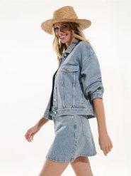 Jeansowa spódnica mini z dżetami - niebieski. Niebieskie spódnice damskie Sinsay, bez wzorów, z jeansu, mini. Za 59.99 zł.